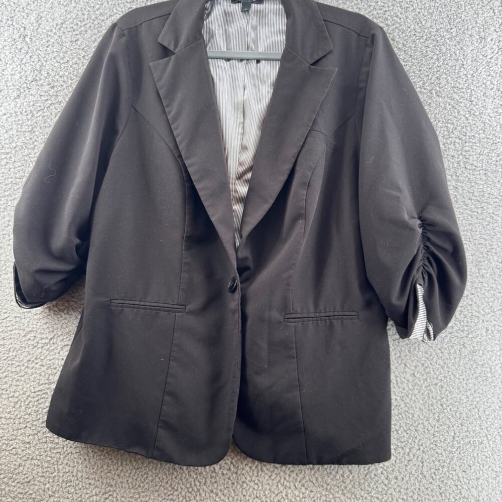 Torrid Black Ruched Sleeve Blazer Womens Size 2 Lightweight Lined